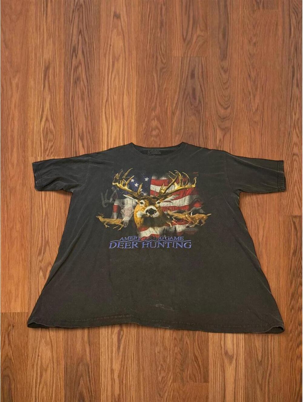 Vintage American Game Deer Hunting T Shirt M Black Graphic American Flag Antlers